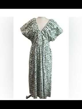 Floral V-Neck Maxi Dress in Sage Green